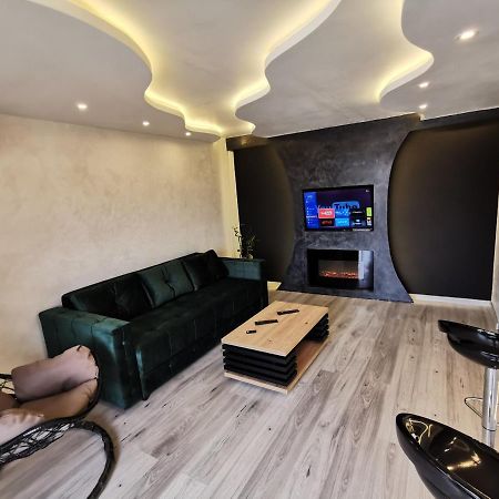 Brend New Luxurious Apartment In Downtown With Free Parking Novi Sad Exteriér fotografie