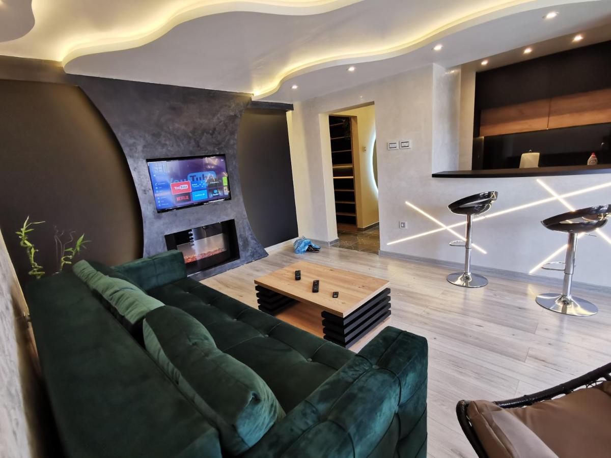 Brend New Luxurious Apartment In Downtown With Free Parking Novi Sad Exteriér fotografie