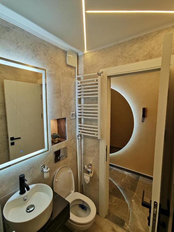 Brend New Luxurious Apartment In Downtown With Free Parking Novi Sad Exteriér fotografie