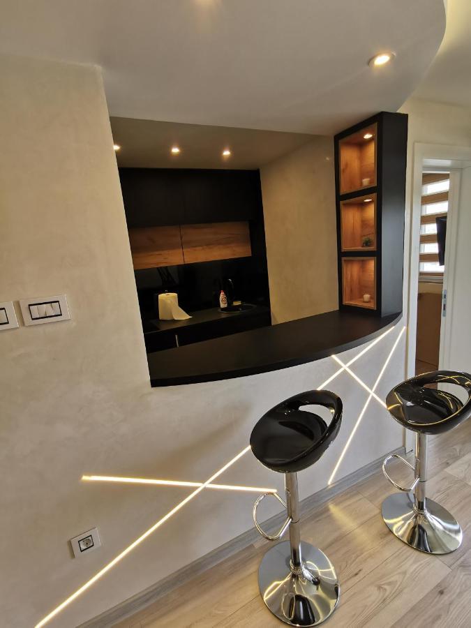 Brend New Luxurious Apartment In Downtown With Free Parking Novi Sad Exteriér fotografie