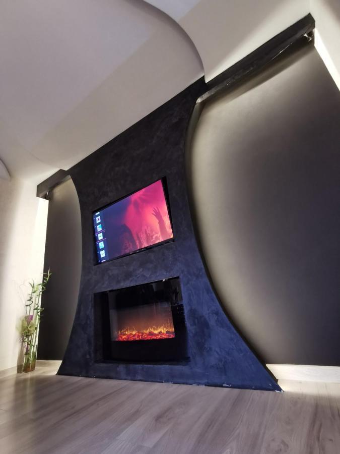 Brend New Luxurious Apartment In Downtown With Free Parking Novi Sad Exteriér fotografie