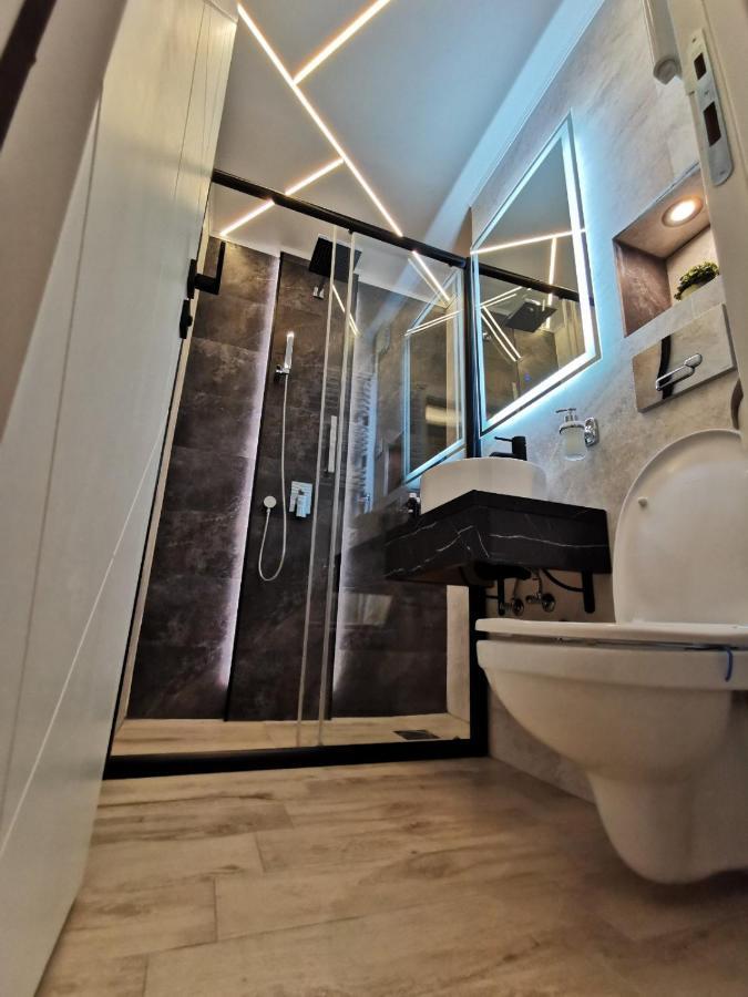 Brend New Luxurious Apartment In Downtown With Free Parking Novi Sad Exteriér fotografie